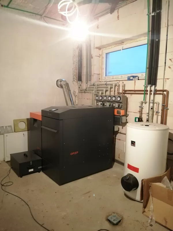 BIOPEL premium 30kw ar automātisku degļa un siltummaiņa tīrīšanu, divi apkures loki